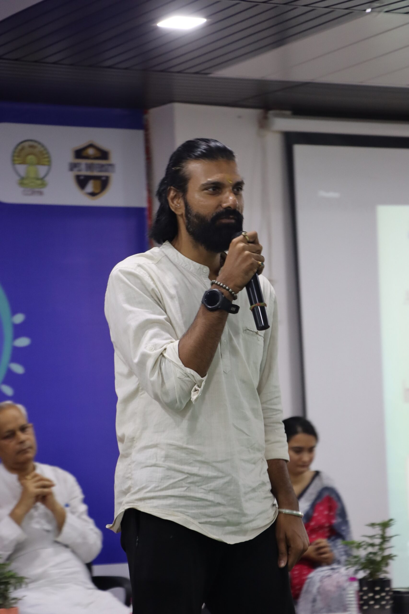 Mr. Vaibhav Sharma, Founder, Darsh Yog, explaining the relevance of yoga in modern lifestyle.