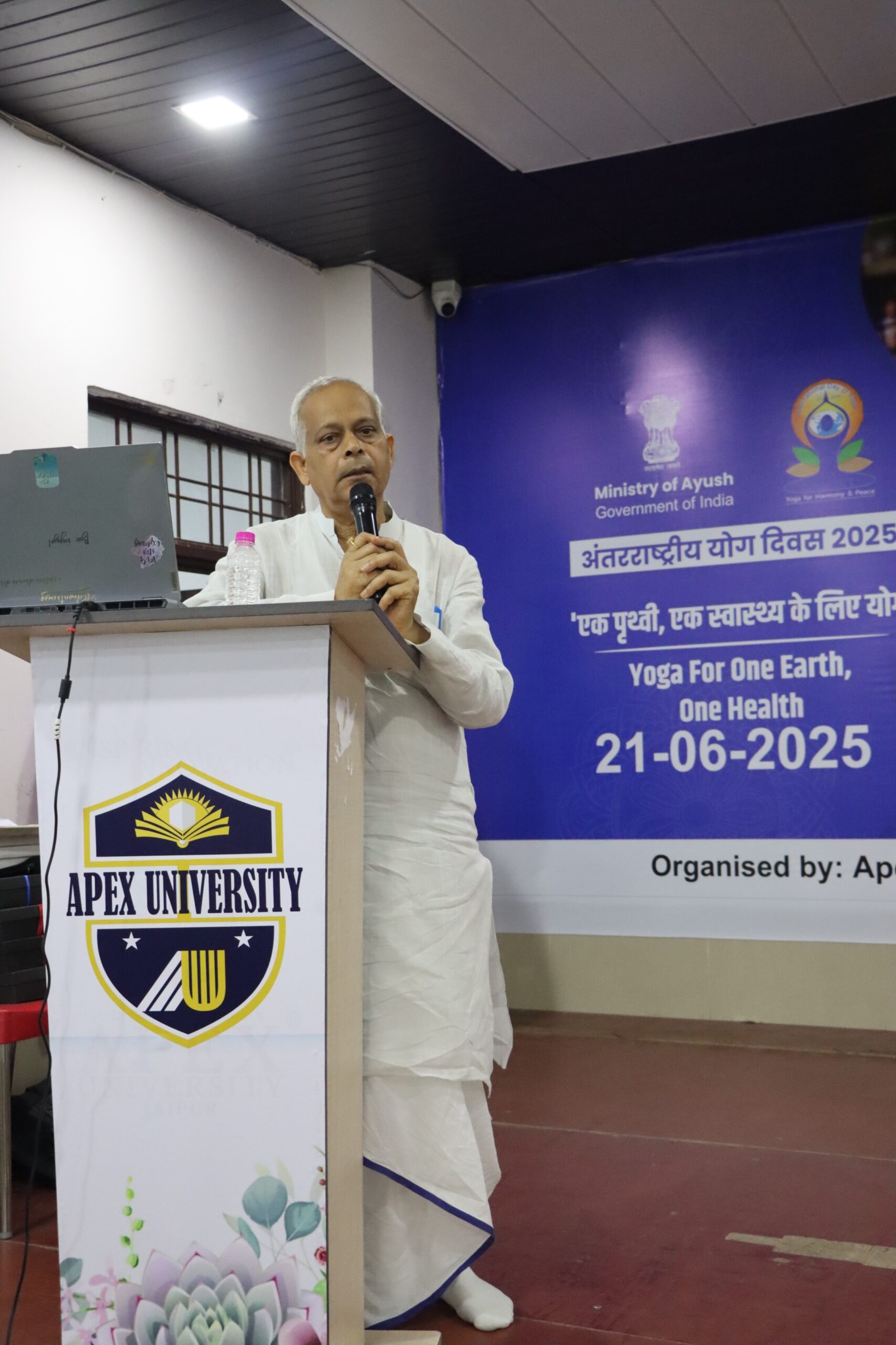 Prof. Somdev Shatanshu highlighting the importance of yoga in holistic education at Apex University.